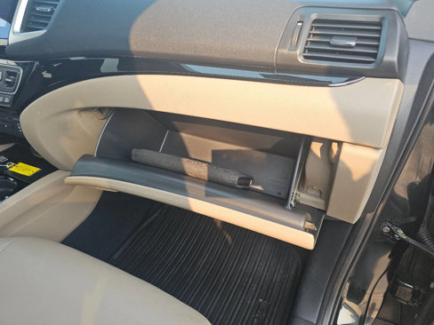 Used 2016 Honda Pilot Touring image 30