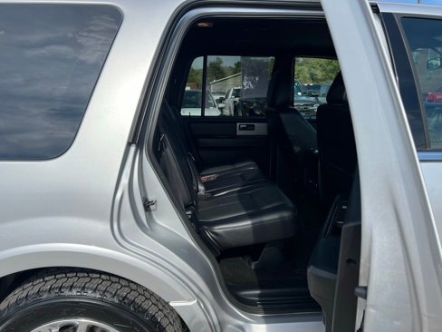 Used 2016 Ford Expedition Limited image 19