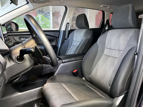 Used 2024 Nissan Rogue SV image 19