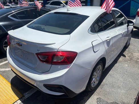 Used 2018 Chevrolet Cruze LT w/ RS Package image 15