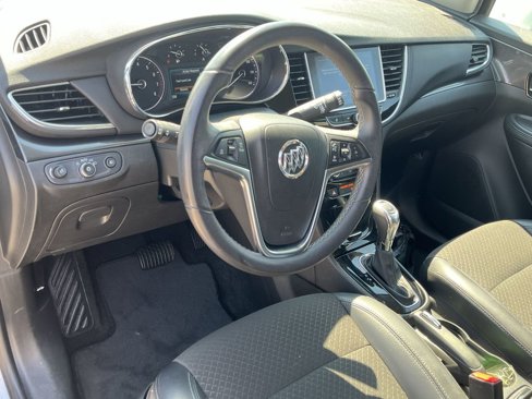 Used 2018 Buick Encore Sport Touring image 20