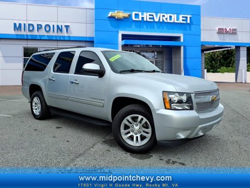 Used 2013 Chevrolet Suburban LT image 1