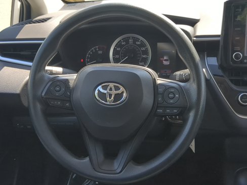 Used 2022 Toyota Corolla LE image 22