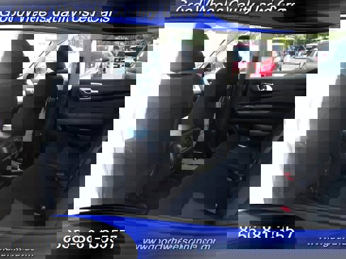 Used 2020 Nissan Pathfinder SV image 16