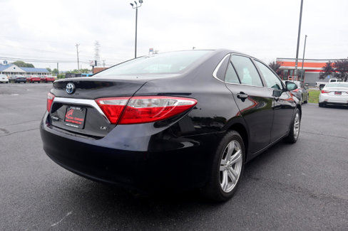 Used 2015 Toyota Camry LE image 27