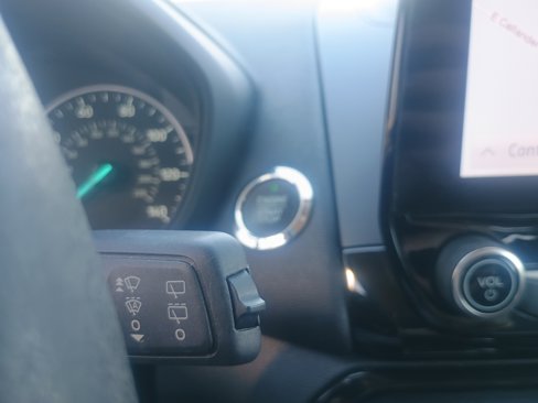 Used 2021 Ford EcoSport Titanium image 22
