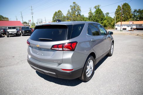Used 2024 Chevrolet Equinox LT image 3