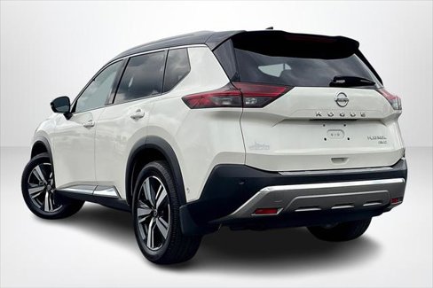 Used 2021 Nissan Rogue Platinum image 4