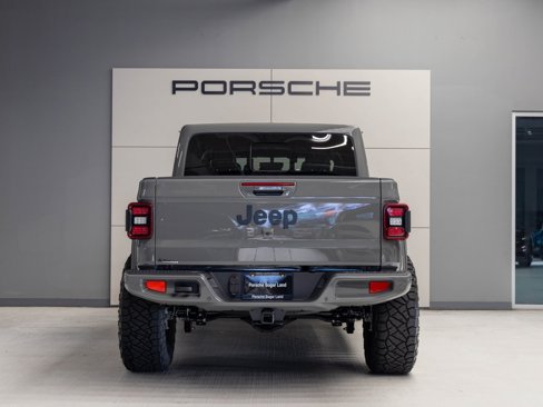 Used 2022 Jeep Gladiator Overland image 6