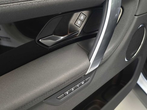 Certified 2025 Land Rover Discovery Sport S image 24
