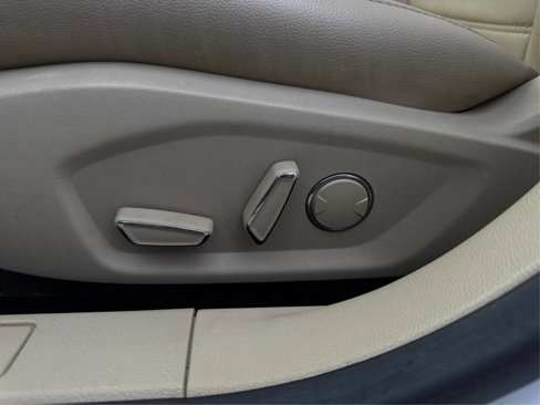 Used 2014 Ford Fusion SE w/ Equipment Group 202A image 21
