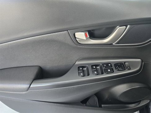 Used 2018 Hyundai Kona Limited image 13