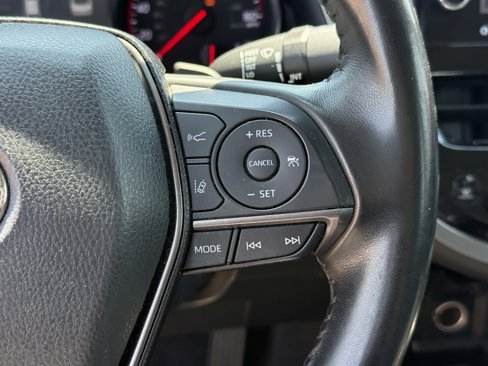 Used 2023 Toyota Camry XSE image 17