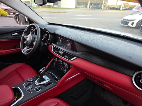 Used 2021 Alfa Romeo Stelvio Sprint w/ Sun & Sound Package image 32