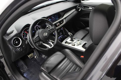 Used 2022 Alfa Romeo Stelvio Veloce image 17