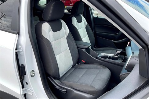 Used 2025 Chevrolet Trax LS image 7