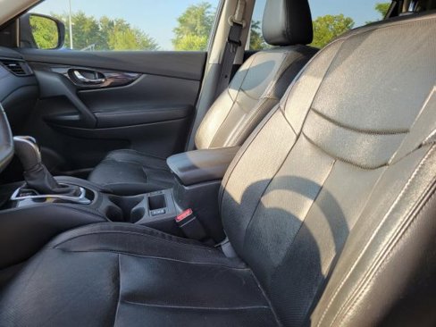 Used 2020 Nissan Rogue SL image 17