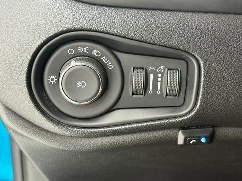 Used 2020 Jeep Renegade Latitude image 11