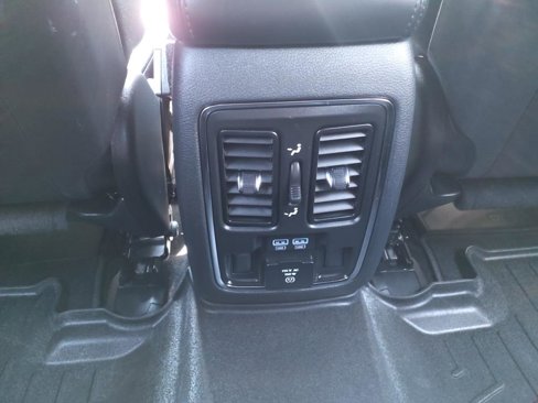 Used 2020 Jeep Grand Cherokee Limited w/ Premium Lighting Group image 12