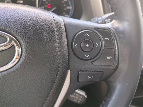 Used 2018 Toyota RAV4 XLE image 30
