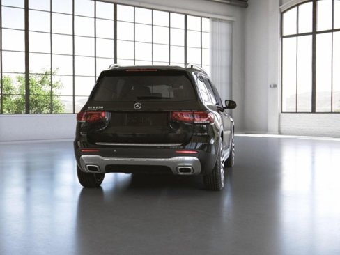 Certified 2022 Mercedes-Benz GLB 250 w/ Premium Package Lite image 24