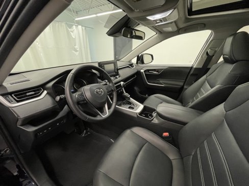 Certified 2022 Toyota RAV4 XLE Premium image 10