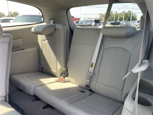 Used 2010 Buick Enclave CXL image 14