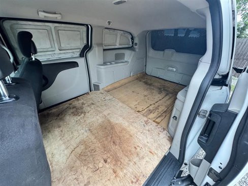 Used 2012 RAM C/V image 30