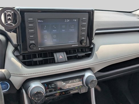 Used 2022 Toyota RAV4 XLE image 28