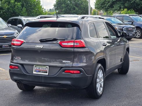 Used 2016 Jeep Cherokee Latitude w/ Safety/Convenience Group image 10