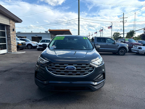 Used 2021 Ford Edge SE w/ Cargo Accessory Package image 2