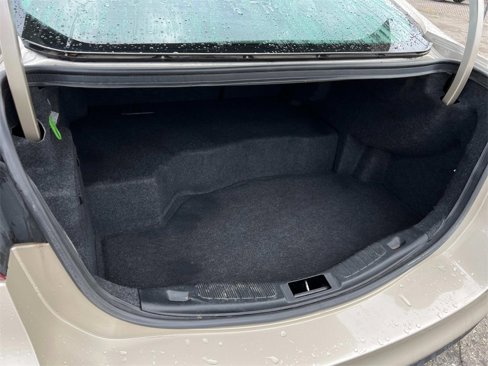 Used 2017 Ford Fusion SE image 10