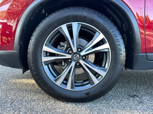 Used 2020 Nissan Rogue SV w/ Premium Package image 11