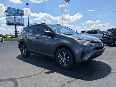 Used 2017 Toyota RAV4 LE image 7