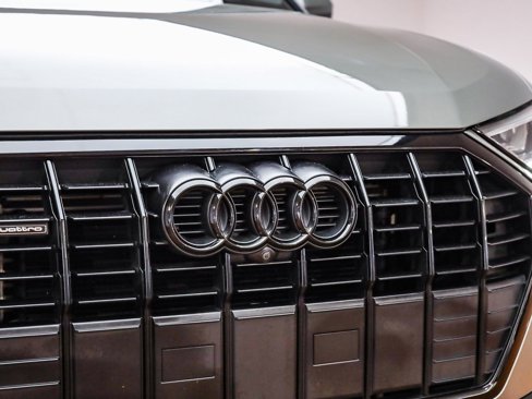 Used 2022 Audi Q3 2.0T Premium Plus w/ Premium Plus Package image 6