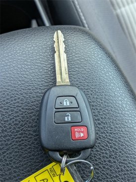 Used 2013 Toyota RAV4 XLE image 33