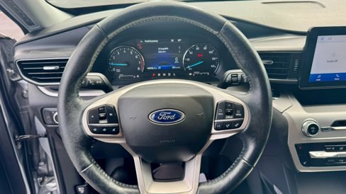 Certified 2022 Ford Explorer XLT w/ Equipment Group 202A image 21
