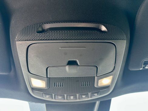 Used 2021 Ford Expedition XLT image 25