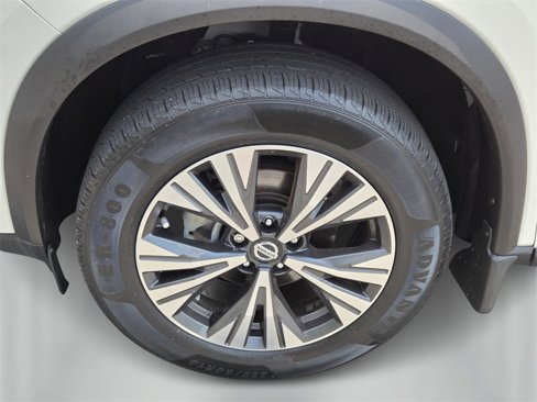 Used 2021 Nissan Rogue SV image 9