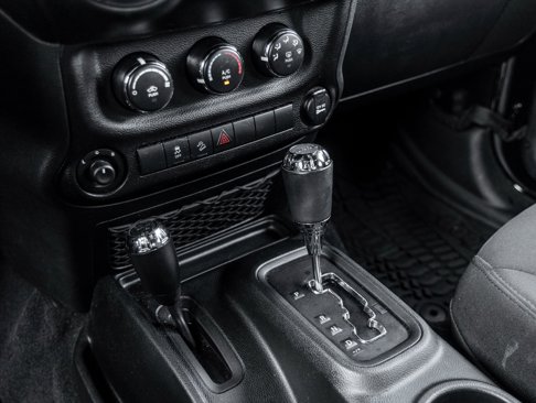 Used 2018 Jeep Wrangler Sport image 26