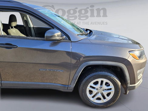 Used 2018 Jeep Compass Sport w/ Tech Group image 8