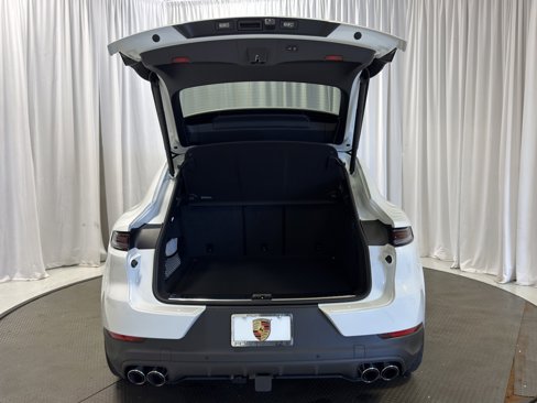 New 2026 Porsche Cayenne Coupe image 39