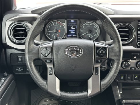 Used 2022 Toyota Tacoma SR5 image 37