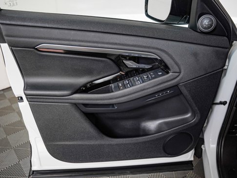 Used 2020 Land Rover Range Rover Evoque SE image 18
