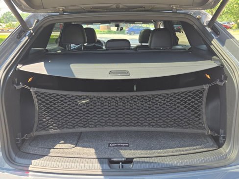 Used 2021 Volkswagen Atlas Cross Sport SEL Premium image 17