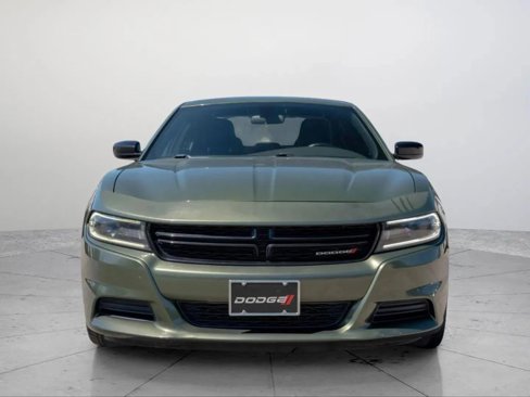 Used 2018 Dodge Charger SXT w/ Blacktop Package image 2
