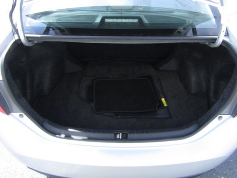 Used 2016 Toyota Corolla LE image 7