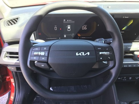New 2025 Kia K4 LX image 11