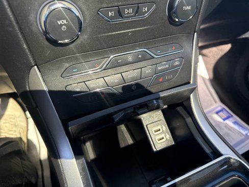 Used 2020 Ford Edge SEL w/ Convenience Package image 43