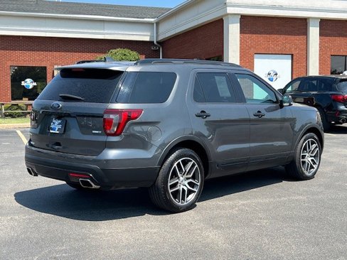 Used 2017 Ford Explorer Sport image 5